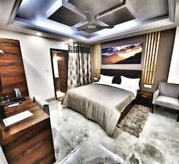 Super Deluxe Room